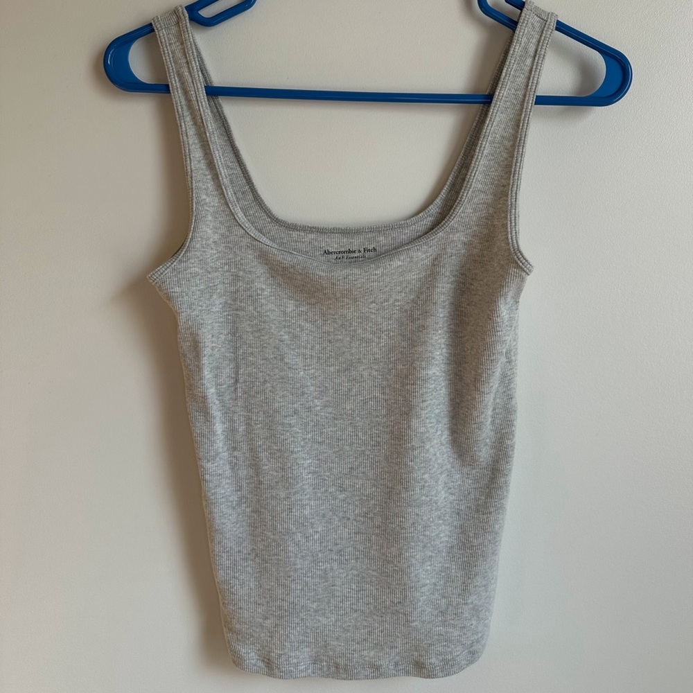WOMEN’S ABERCROMBIE & FITCH ESSENTIAL TANK